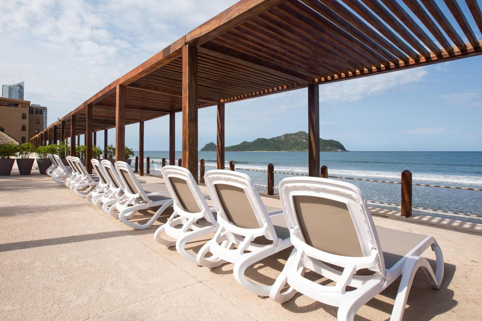 Costa De Oro Beach Hotel Mazatlan Ngoại thất bức ảnh